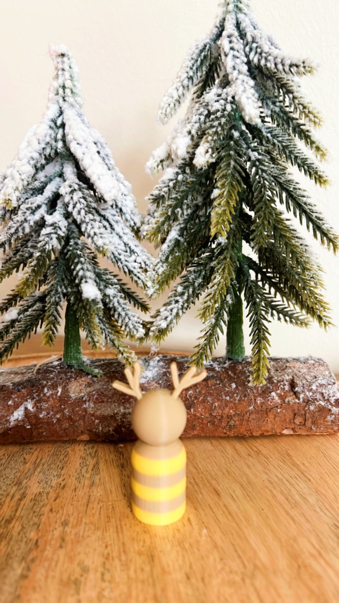 Rendier Geel Kerstfiguurtje