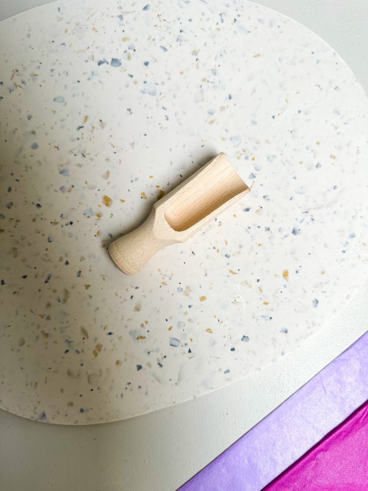 Montessori houten schepje